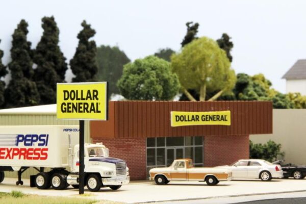 #DG-002 Dollar General Store in HO scale, latest design
