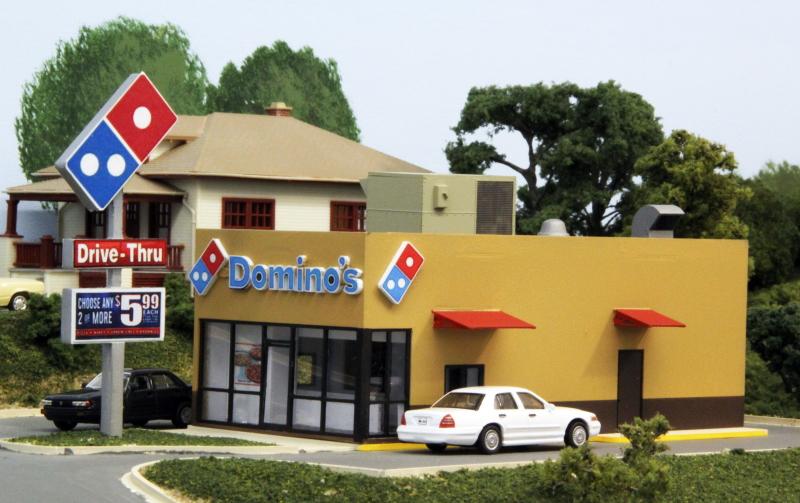 #DP-003 Domino’s Pizza Take-Out building kit in HO scale, latest design