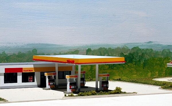 #SH-002 Modern Shell Gas Station & Convenience Store kit