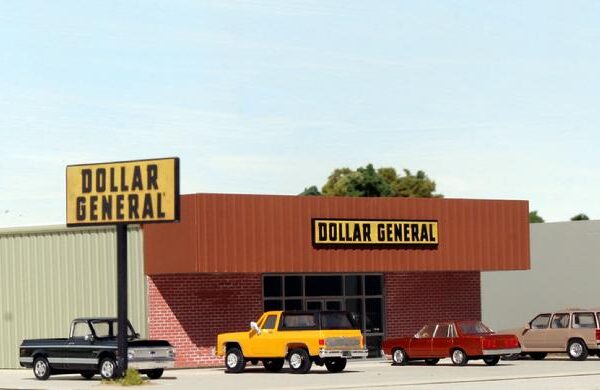 #DG-001 Dollar General Store in HO scale